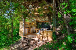 Terrace/patio - Holiday Treehouse "Shere Khan" with Shared Pool, 2 Private Terraces & Wi-Fi (Saint-Paul)