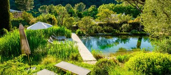 Holiday treehouse "Bagheera" with Shared Pool, Private Terrace & Wi-Fi