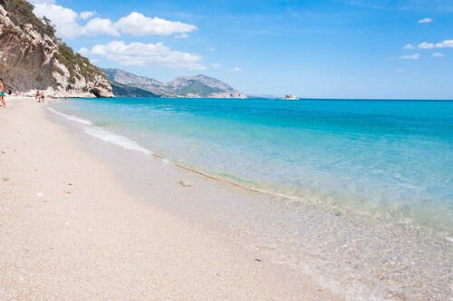 Holiday Home 'Appartamento Irgoli - Sardegna' with Patio, Wi-Fi and Air Conditioning