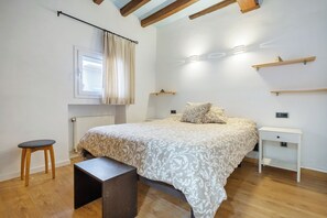 3 soverom, wi-fi (inkludert) og sengetøy