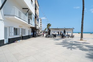 Exterior - Holiday Home "Voramar" with Sea View & Wi-Fi (Torredembarra)