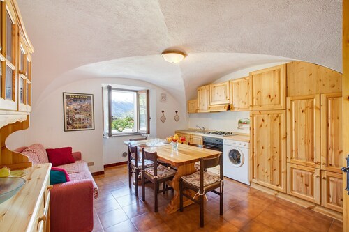 Apartment "Caratteristico e Accogliente" with Mountain View