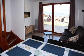 Télévision, cheminée