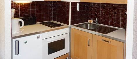 Frigorifero, pentole/stoviglie/utensili