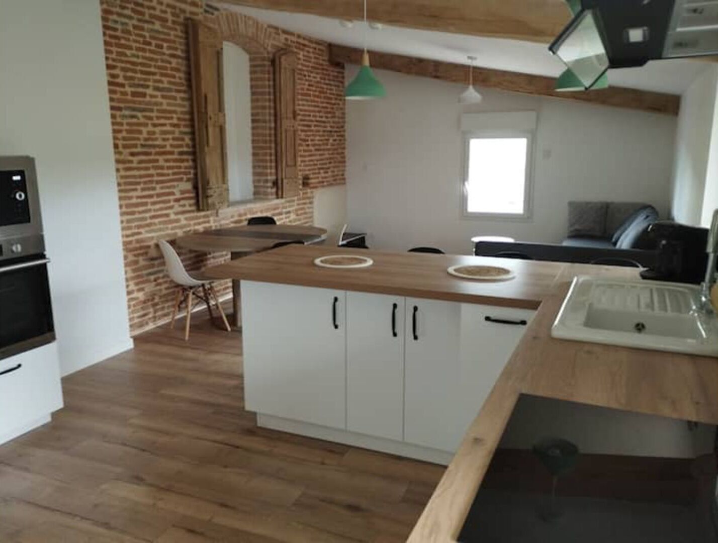 Køleskab, mikrobølgeovn, ovn, kogeplade