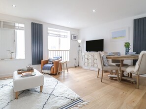 บริเวณนั่งเล่น