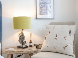 1 bedroom, individually decorated, individually furnished, free WiFi