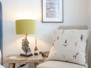 1 bedroom, individually decorated, individually furnished, free WiFi - The Gallivant (Reydon)