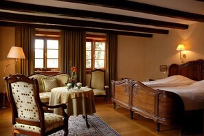 Classic-huone | Tallelokero huoneessa, äänieristys, silitysrauta/-lauta, ilmainen Wi-Fi