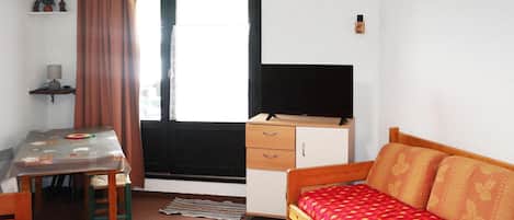TV