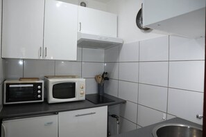 Réfrigérateur, four, lave-vaisselle