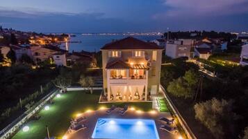 Apartment, 3 Bedrooms, Balcony, Garden View | Exterior