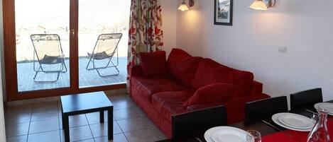 Televisión, chimenea