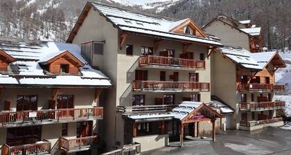 1107 TERRASSES DU SOLEIL D'OR, LES ORRES 1800