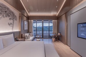 JINGLAN King | Desk, blackout drapes, free WiFi, bed sheets - Grand Dongshan (Shaoxing)