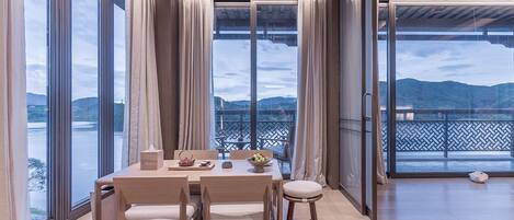 YINSHAN Suite