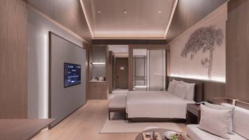 JINGLAN King | Premium bedding, down comforters, pillowtop beds, free minibar