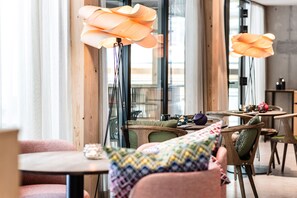 Colazione a base di specialità locali inclusa, servita tutte le mattine 