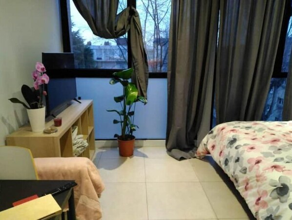 1 bedroom, bed sheets - Orchid Studio (Cachan)