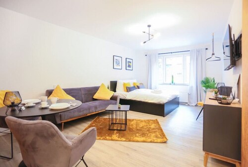 Chic Studio - 1 Min to HBF