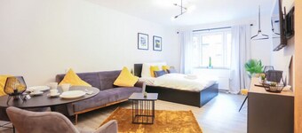 Chic Studio - 1 Min to HBF