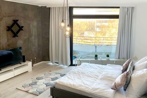 1 Schlafzimmer, Schreibtisch, Bügeleisen/Bügelbrett, Reisekinderbett