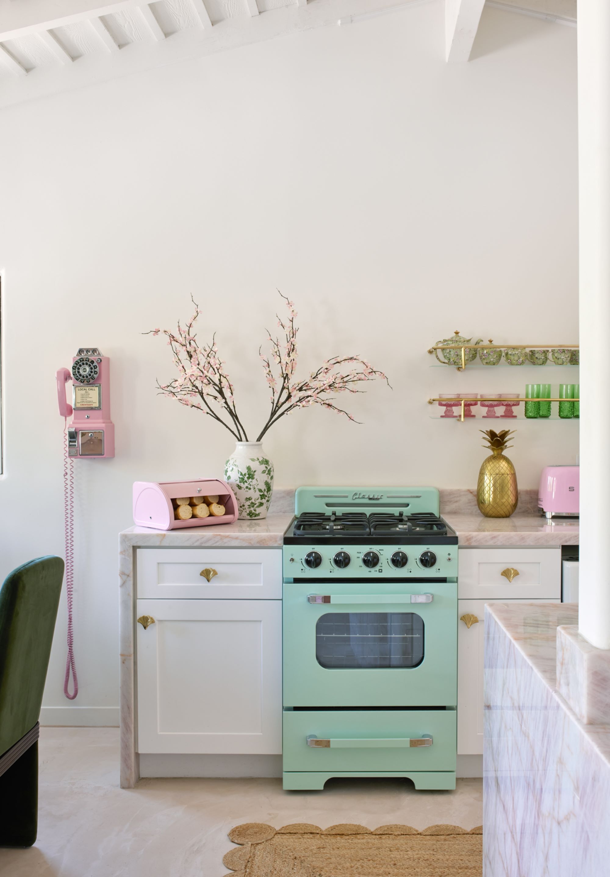 Charming Bungalow with Two Patio Areas and Private Pool