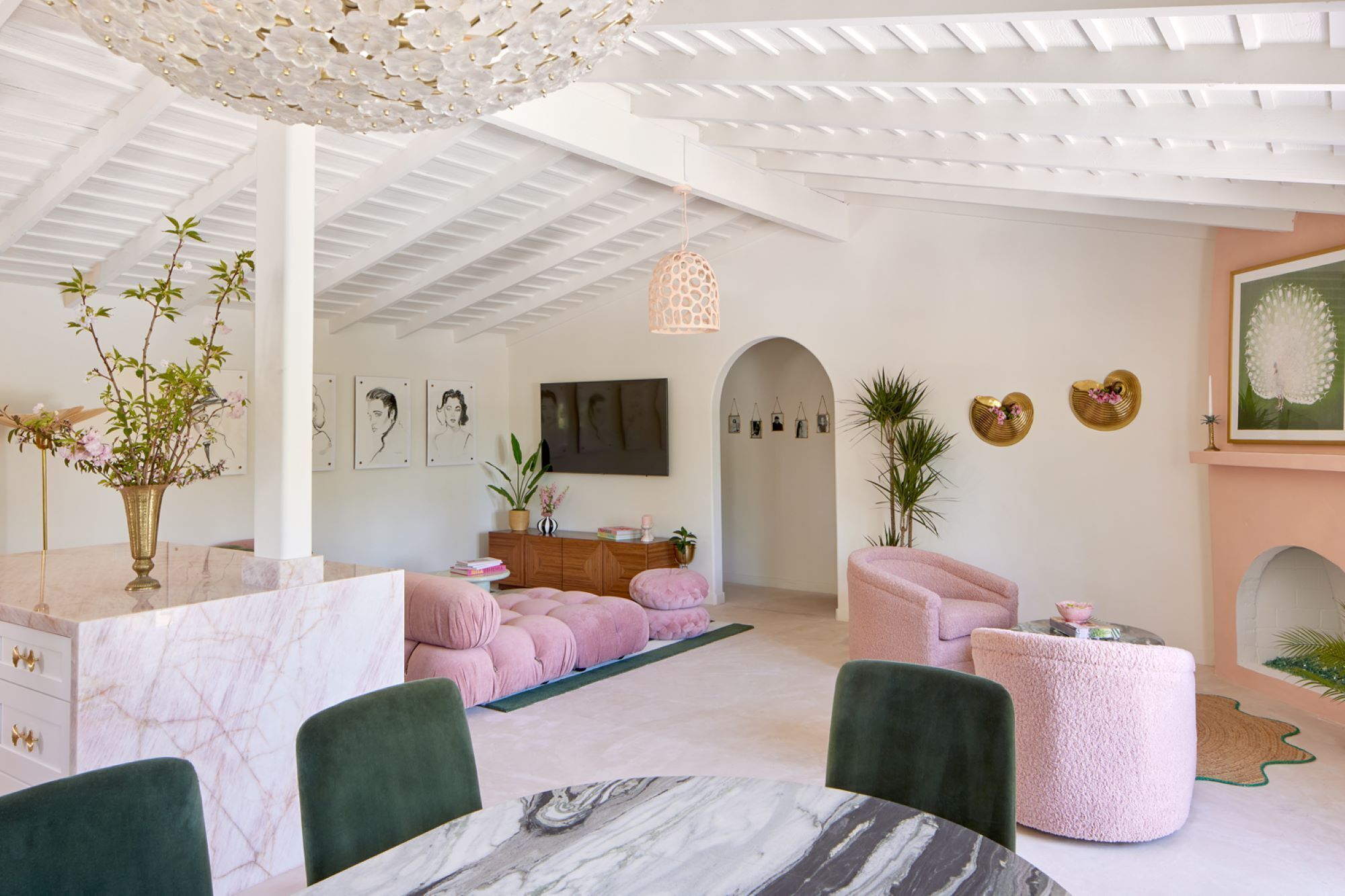 Charming Bungalow with Two Patio Areas and Private Pool