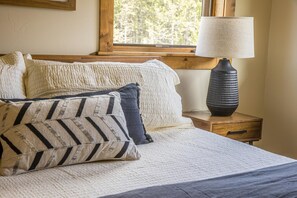 4 chambres, fer et planche à repasser, Wi-Fi gratuit, draps fournis