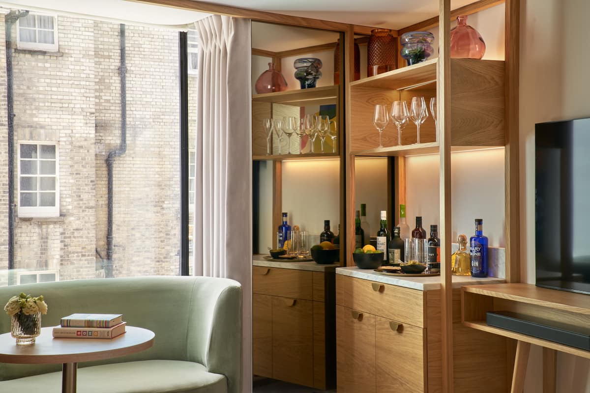 1 bedroom, premium bedding, free minibar items, in-room safe