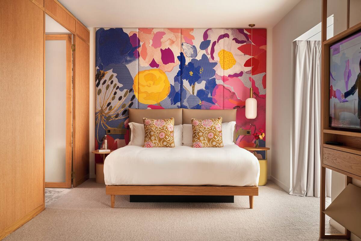 Suite, 1 King Bed (Wigmore) | Premium bedding, free minibar items, in-room safe, laptop workspace
