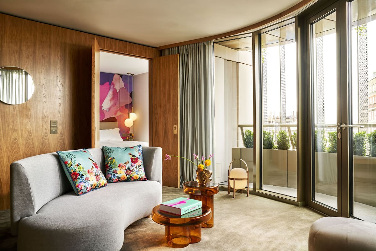 1 bedroom, premium bedding, free minibar items, in-room safe