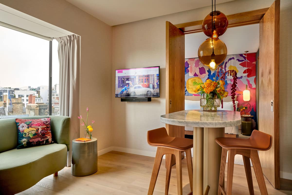 1 bedroom, premium bedding, free minibar items, in-room safe