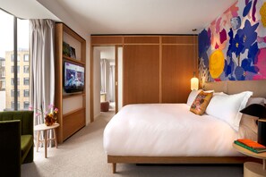 Henrietta Suite | Premium bedding, free minibar items, in-room safe - The BoTree (London)