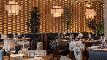 Daily full breakfast for a fee