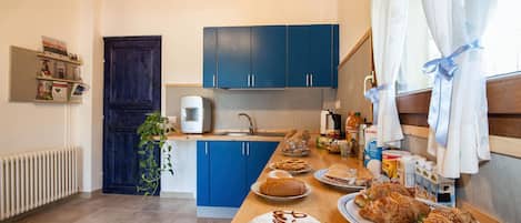 Colazione a buffet inclusa, servita tutte le mattine