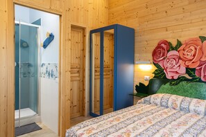 Romantic Room | Premium bedding, in-room safe, desk, soundproofing - La Casa del Sole (Gradara)