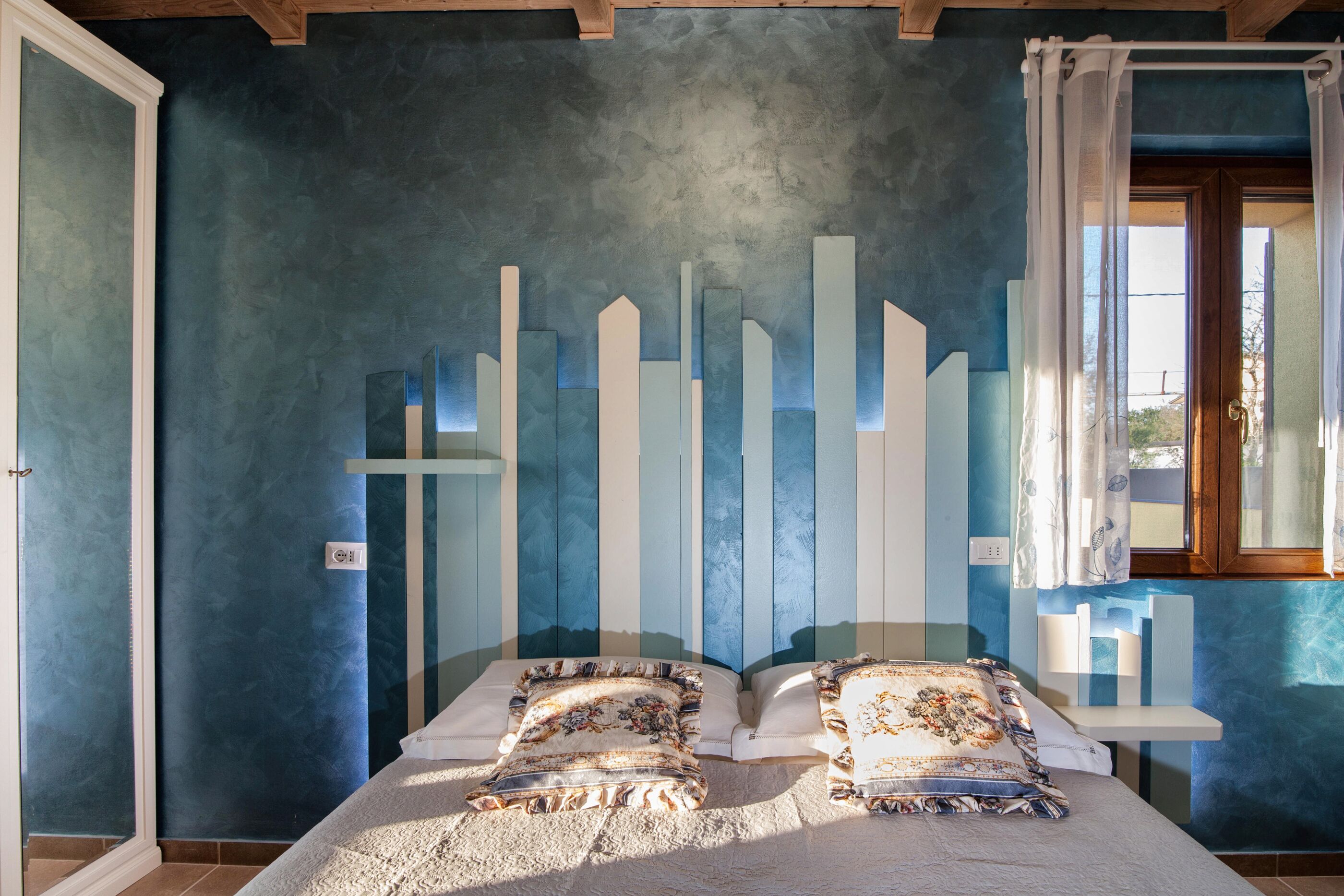 Premium bedding, in-room safe, desk, soundproofing