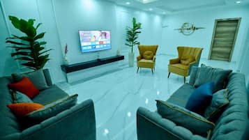 Télévision à écran plat