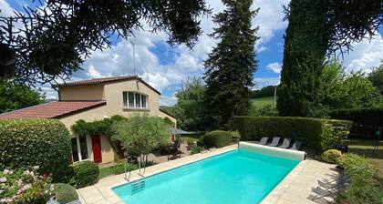 Villa avec piscine et parc à 30' de Lyon