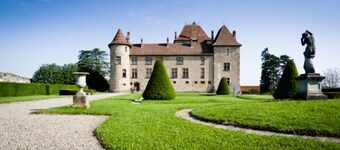 Villa with pool and garden - 30' from Lyon