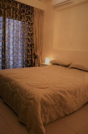 2 Schlafzimmer, Schreibtisch, Bügeleisen/Bügelbrett, kostenloses WLAN