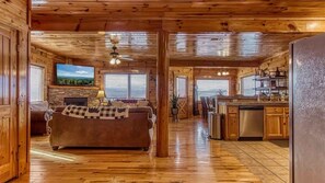 TV, video games, offices - Majestic Overlook II by Beyond Expectations (Pigeon Forge)