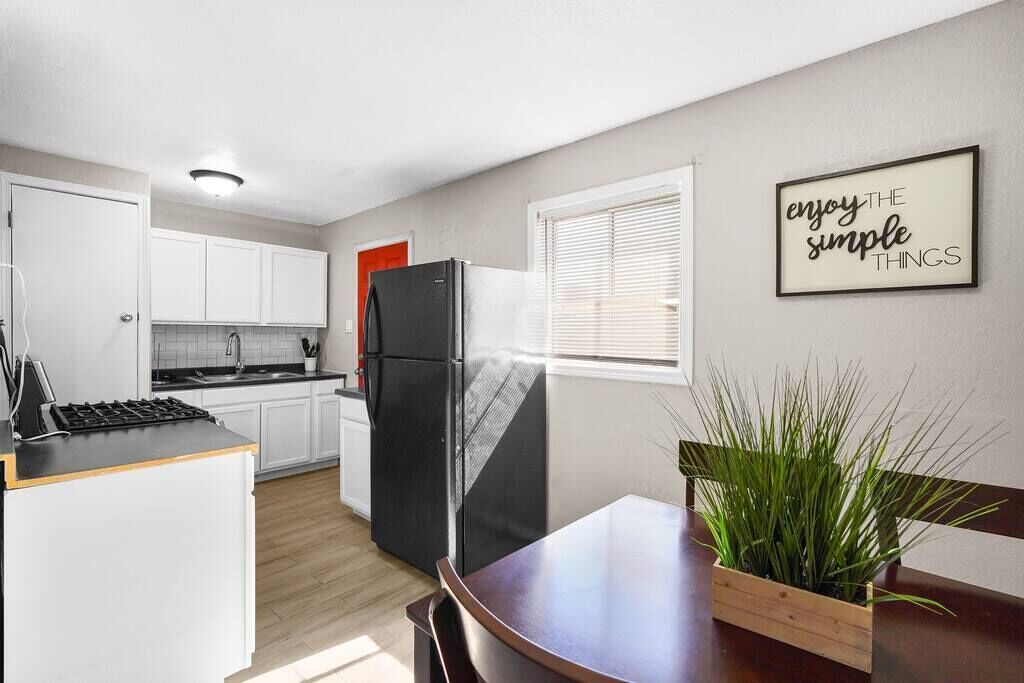 This apartment is a 1 bedroom(s), 1 bathrooms, located in El Paso, TX.