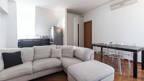 Apartment (2 Bedrooms) | Front of property - Italianway Comfort - Da Cannobio 11 (Milan)