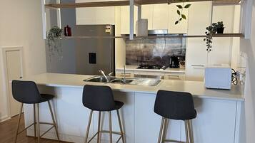 Fridge, microwave, oven, dishwasher