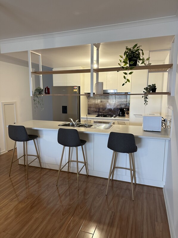 Fridge, microwave, oven, dishwasher