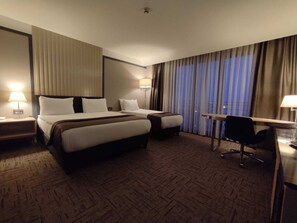Standard Triple Room, Sea View | Premium bedding, down comforters, minibar, in-room safe - Invite Corner Hotel Trabzon (Trabzon)