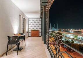 King Suit | Terrace/patio