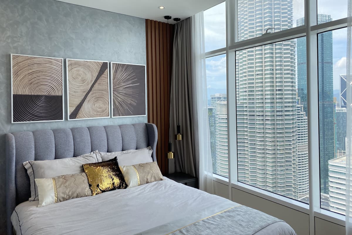 Wi-Fi gratuit, décoration personnalisée, draps fournis